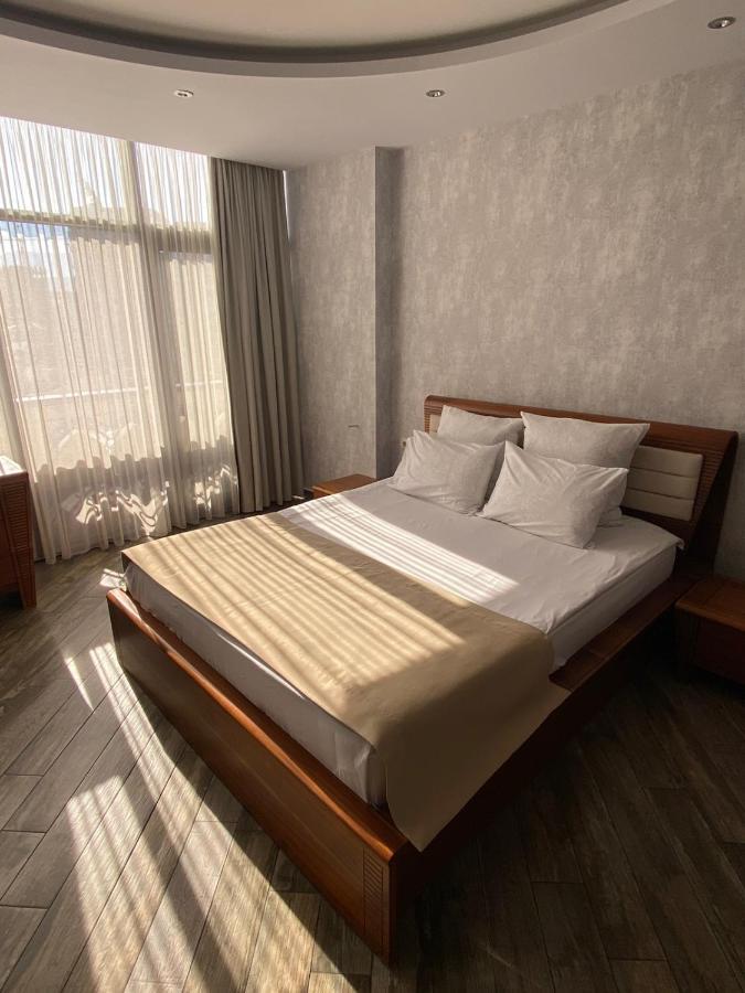 Hotel Light Palace Batumi Exterior photo